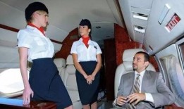 空姐爆料博主视频,博主视频爆料背后的故事